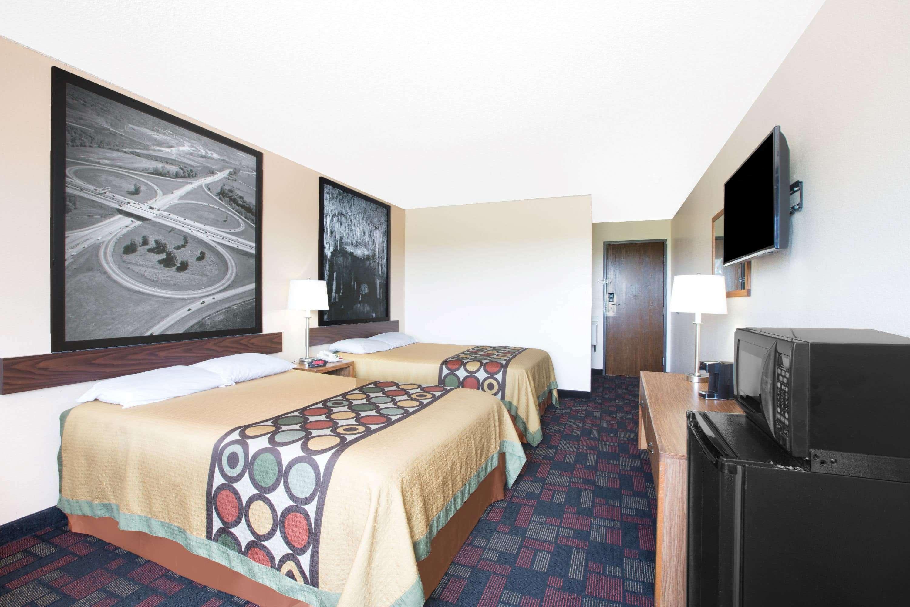 Super 8 By Wyndham Boonville Bagian luar foto