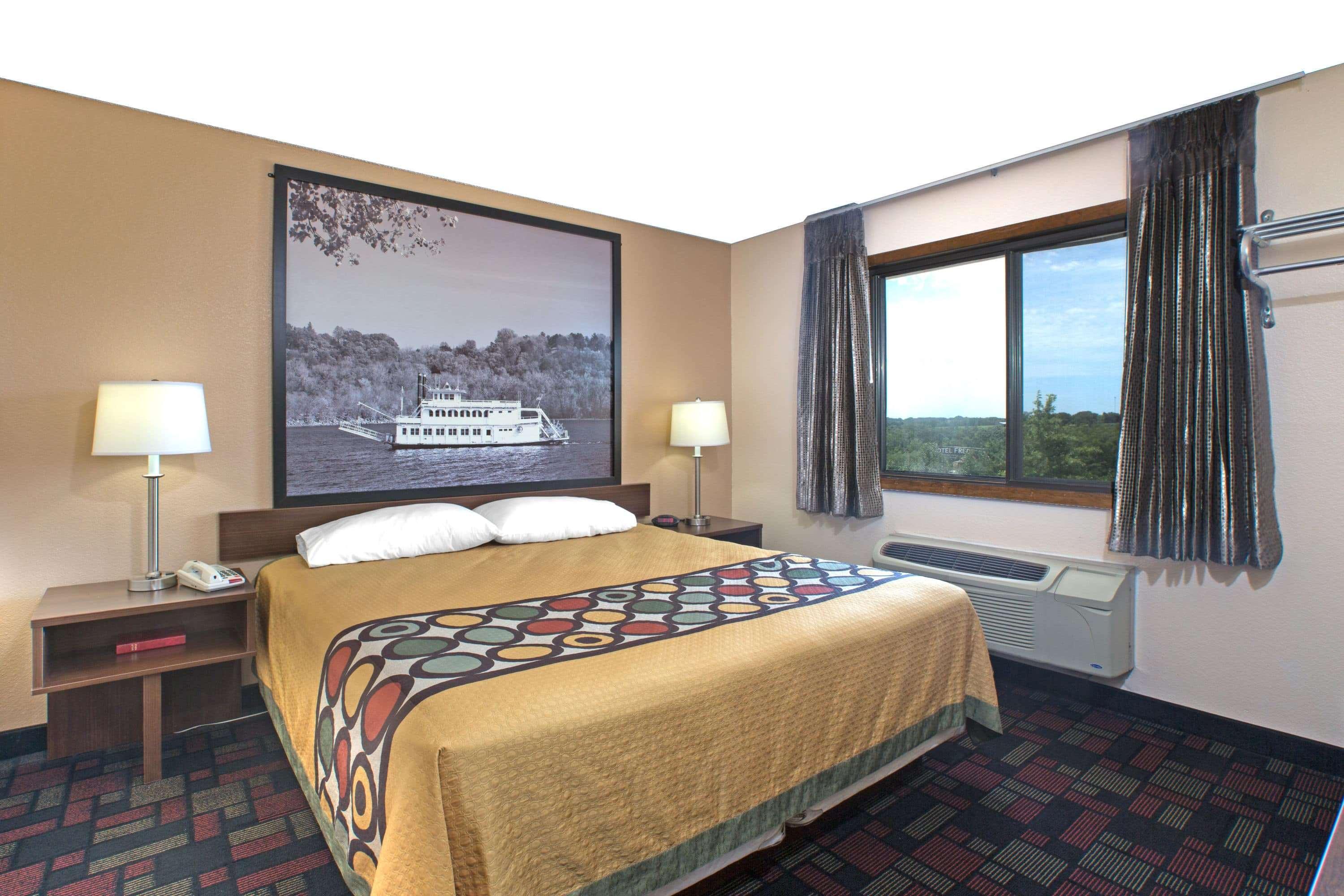 Super 8 By Wyndham Boonville Bagian luar foto